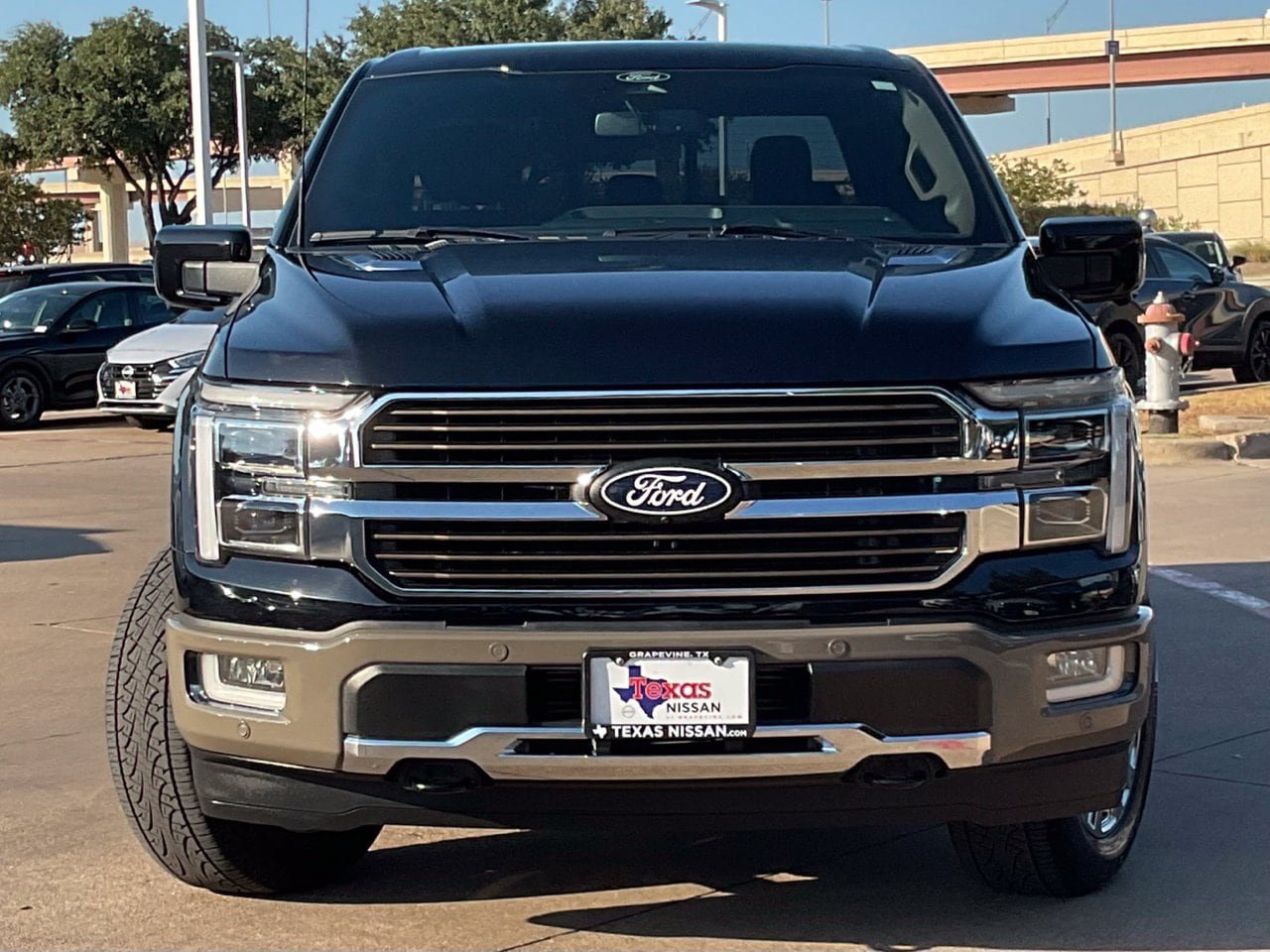 Used 2025 Ford F150 King Ranch w/ FX4 Off-Road Package AWD/4WD image 2