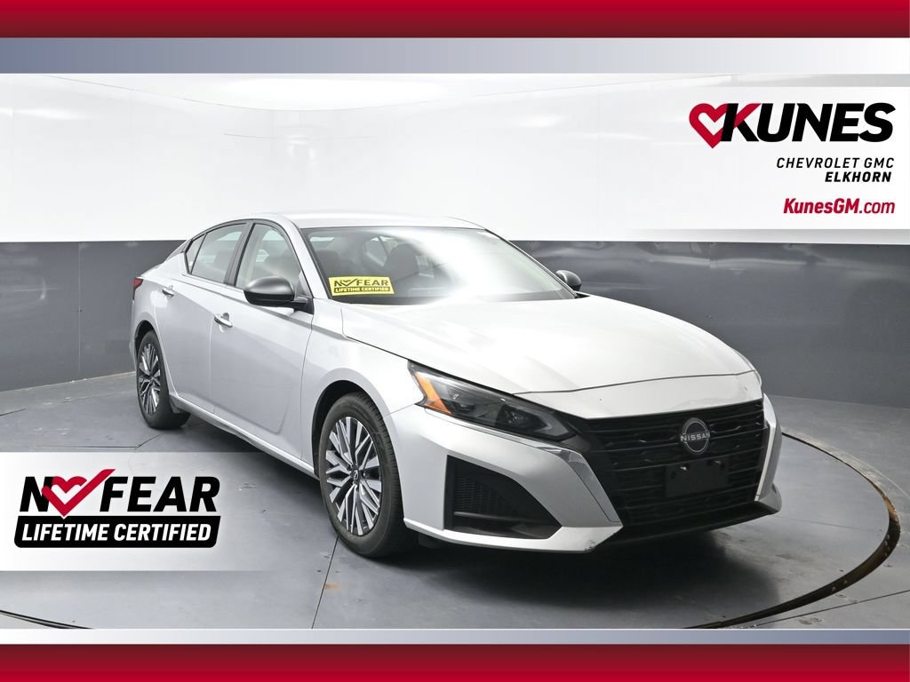 Used 2024 Nissan Altima 2.5 SV