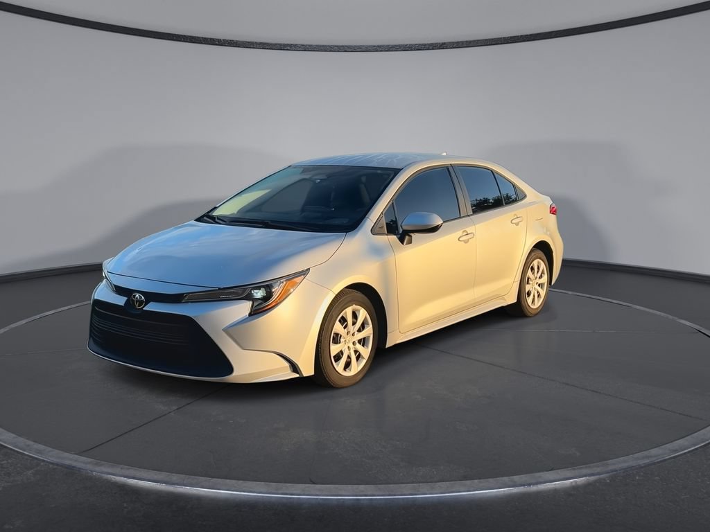 Used 2024 Toyota Corolla LE FWD image 4