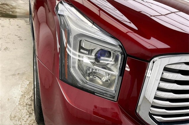 Used 2017 GMC Yukon SLT w/ Premium Edition image 26
