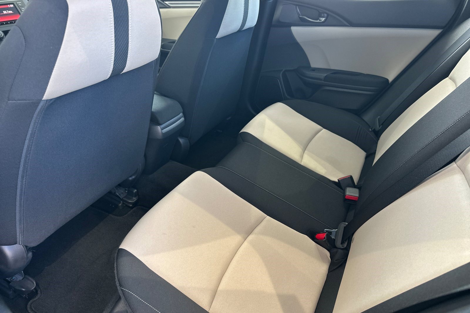 Used 2017 Honda Civic Sport image 15