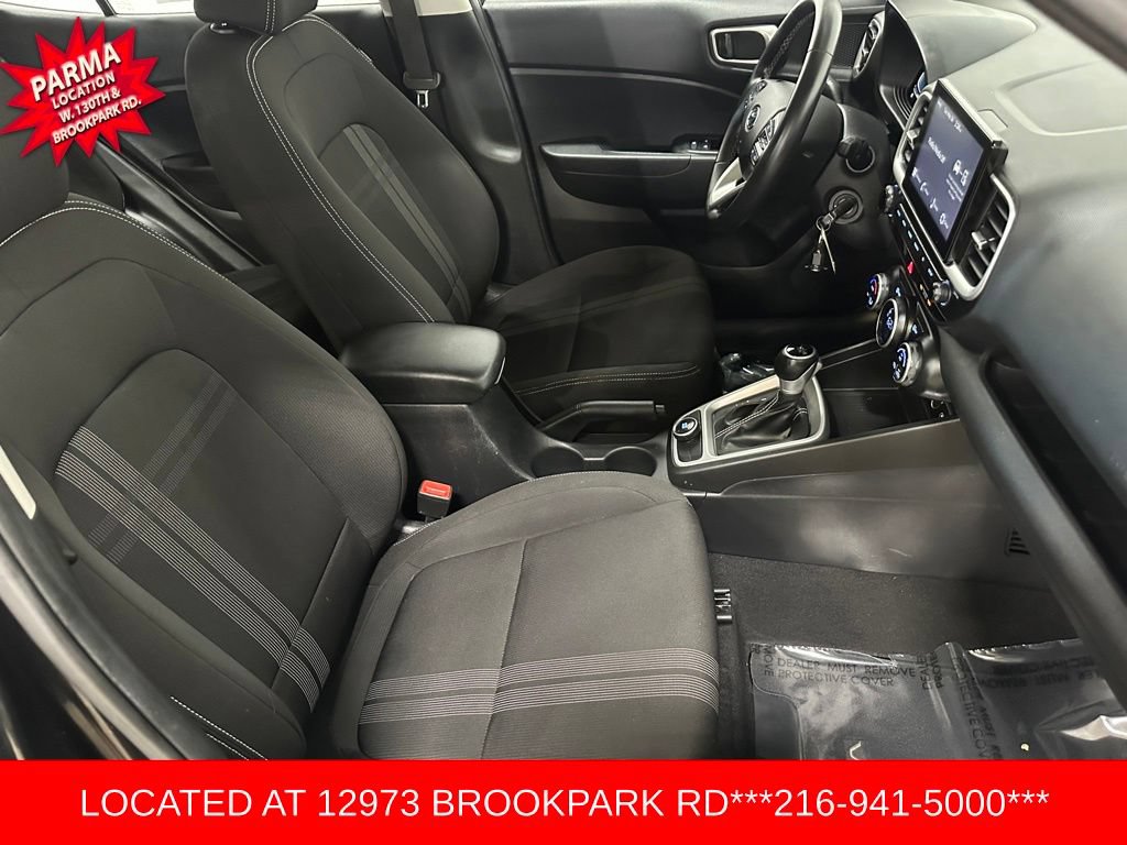 Used 2023 Hyundai Venue SEL FWD image 23