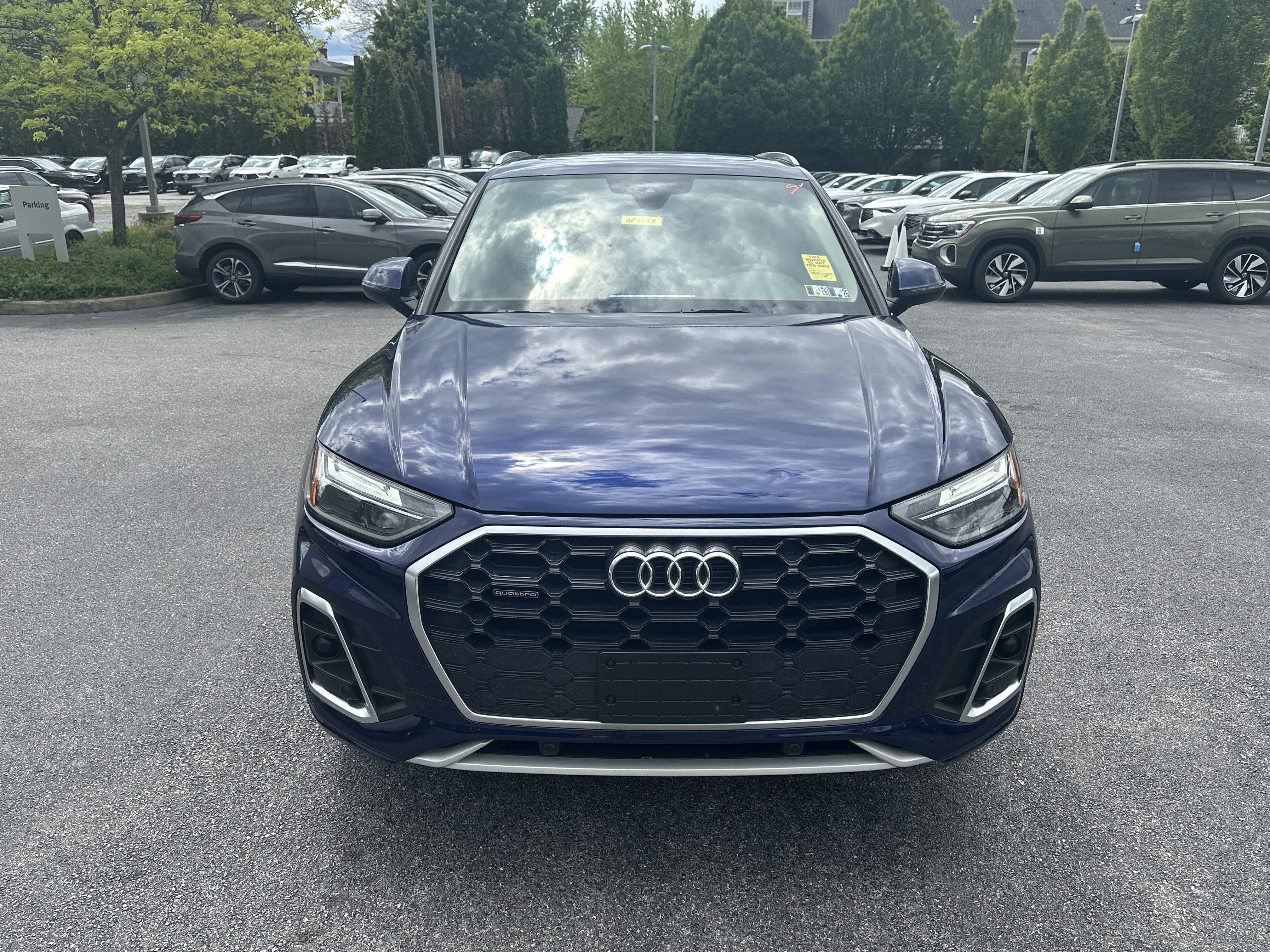 Used 2023 Audi Q5 2.0T Premium w/ Convenience Package AWD/4WD image 3