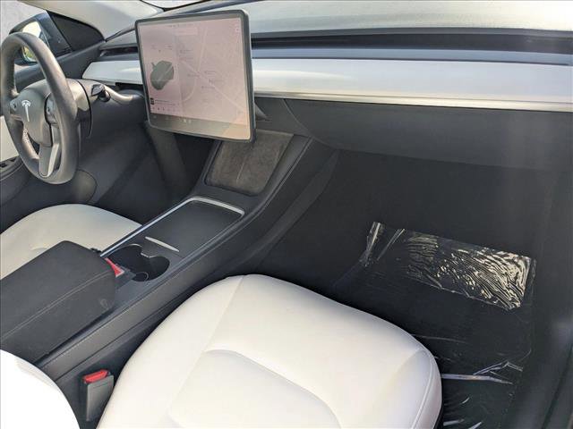 Used 2021 Tesla Model Y Long Range image 21
