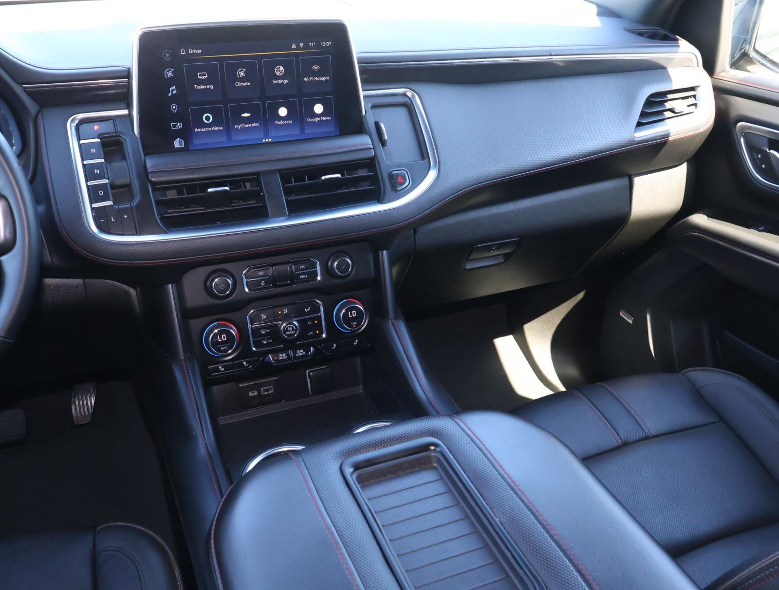 Used 2023 Chevrolet Suburban RST w/ Luxury Package image 12