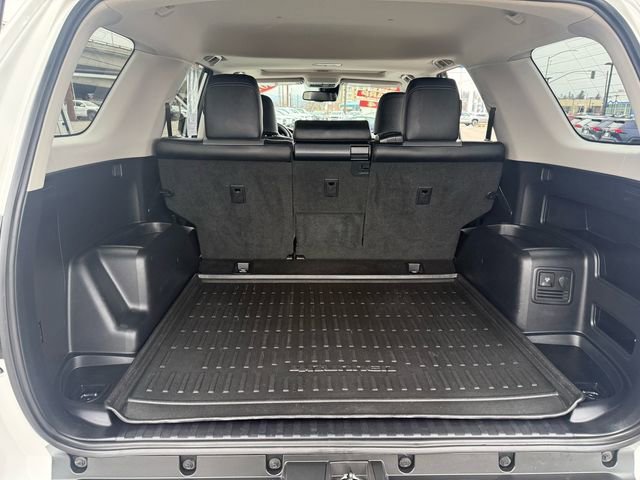 Certified 2022 Toyota 4Runner SR5 Premium image 32