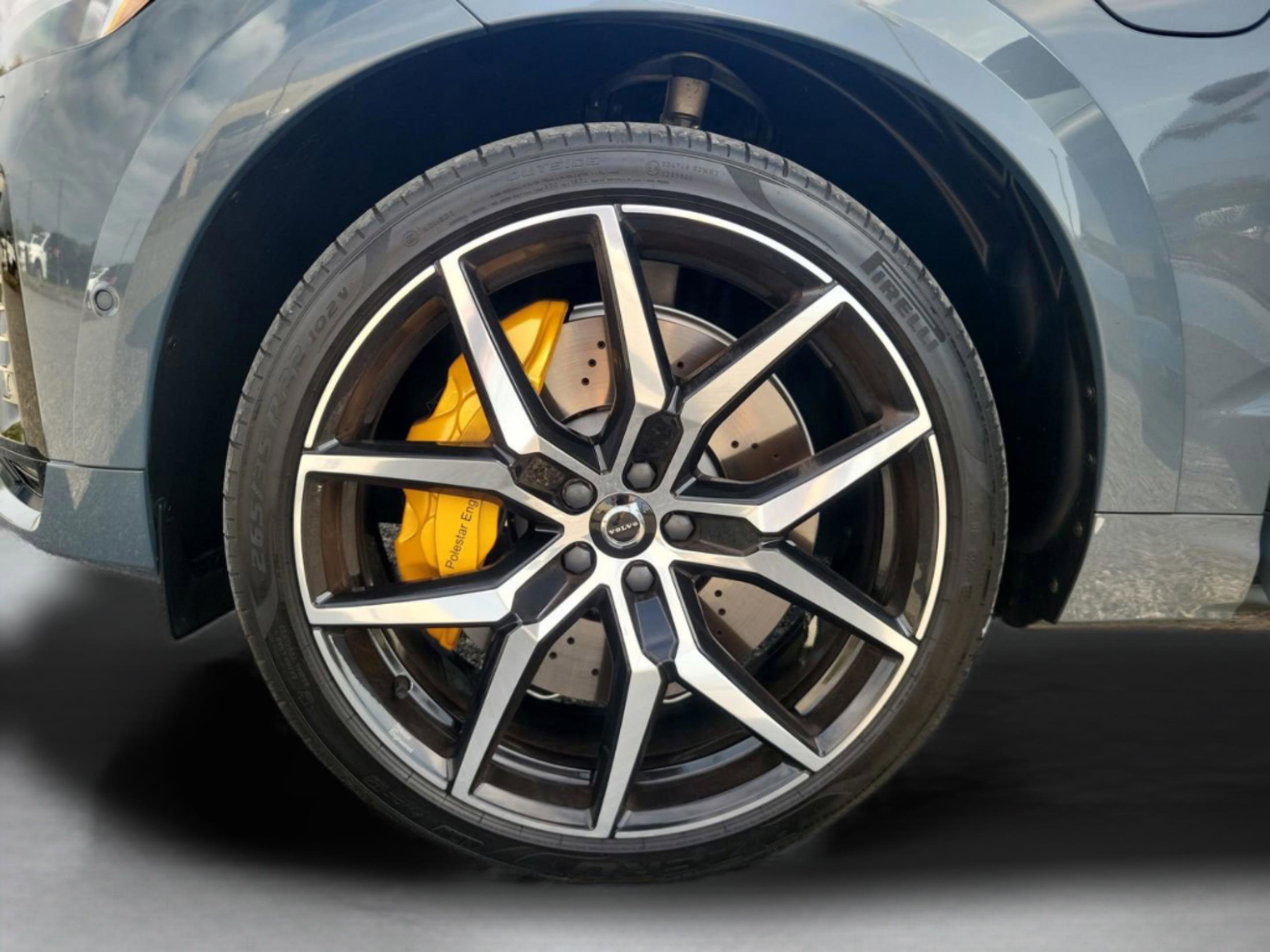 Used 2024 Volvo XC60 T8 Polestar w/ Protection Package Premier image 32