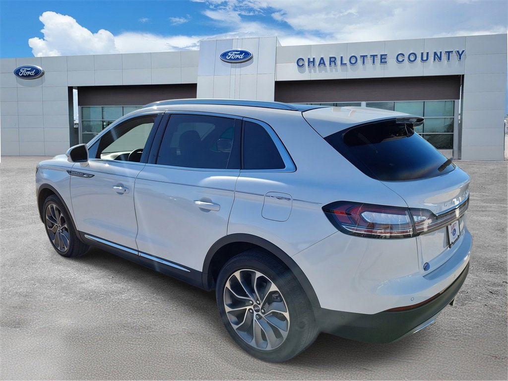 Used 2022 Lincoln Nautilus Reserve image 3