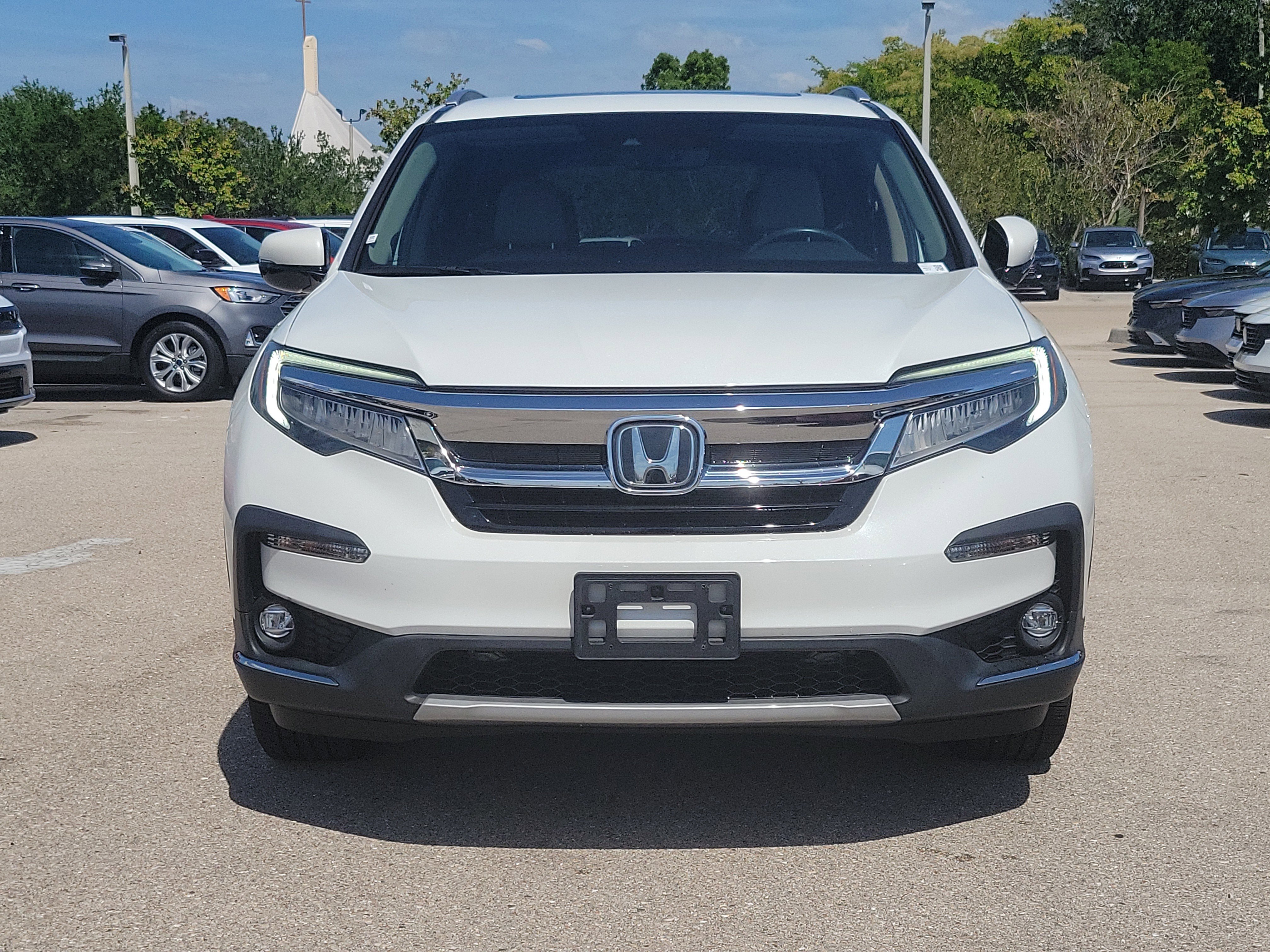 Used 2021 Honda Pilot Touring image 2