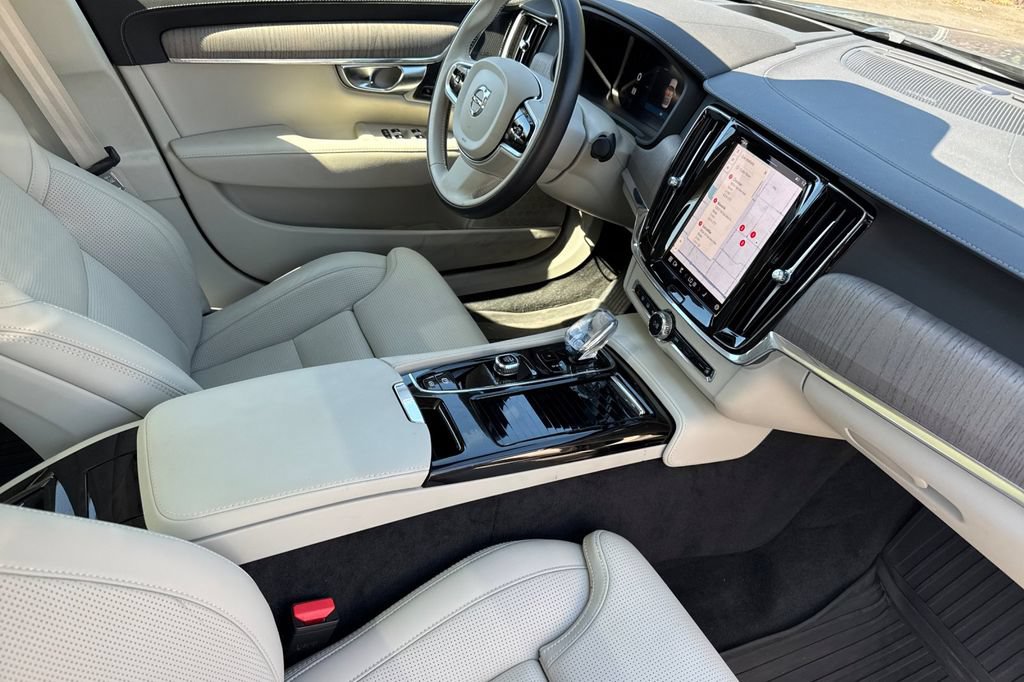Used 2024 Volvo S90 T8 Ultimate AWD/4WD image 17