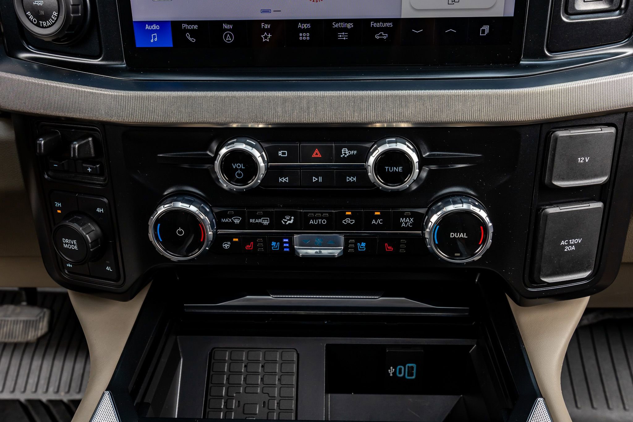 Used 2026 Ford F250 Platinum w/ Platinum Plus Package image 26