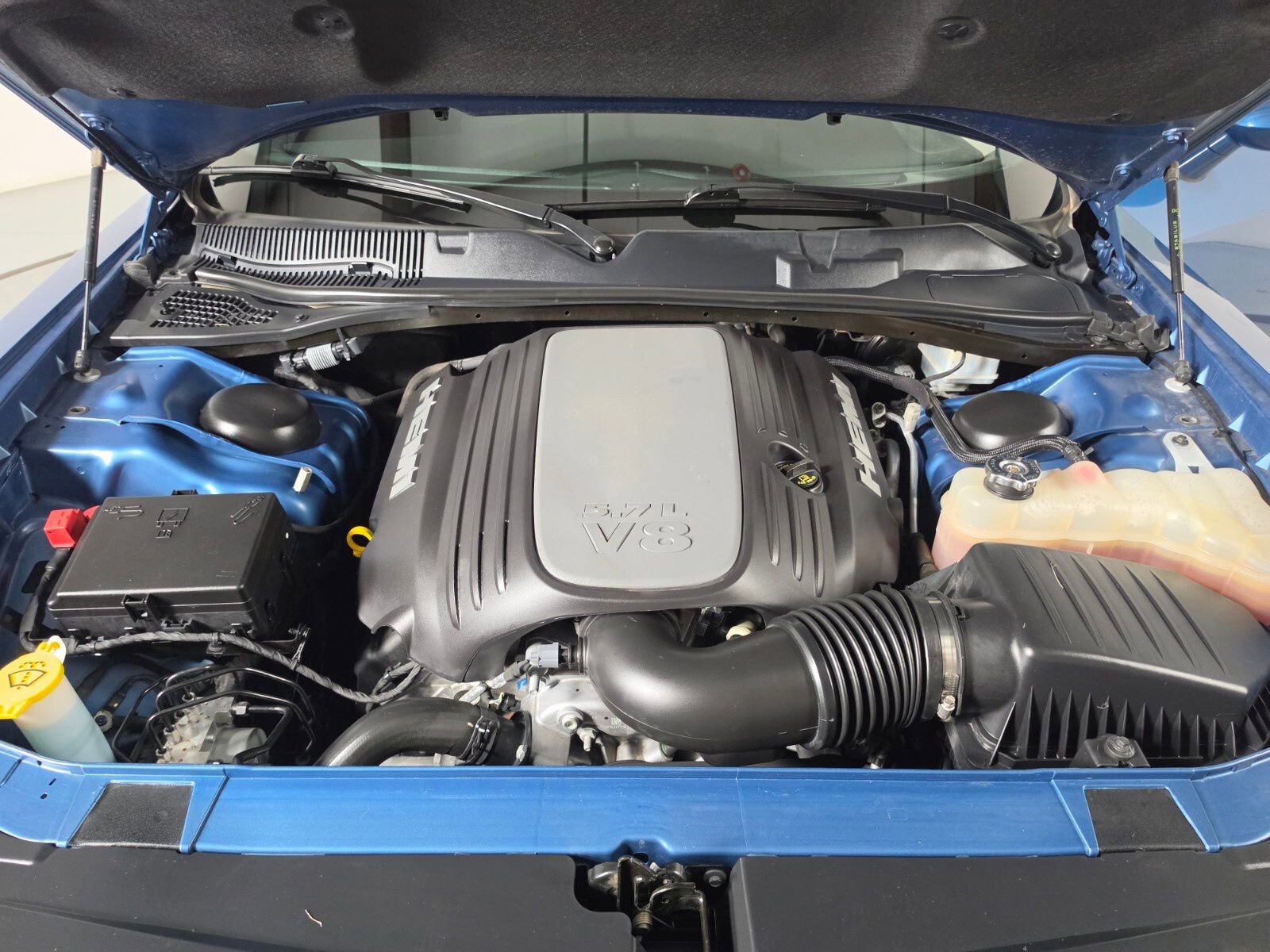 Used 2022 Dodge Challenger R/T w/ Driver Convenience Group image 13