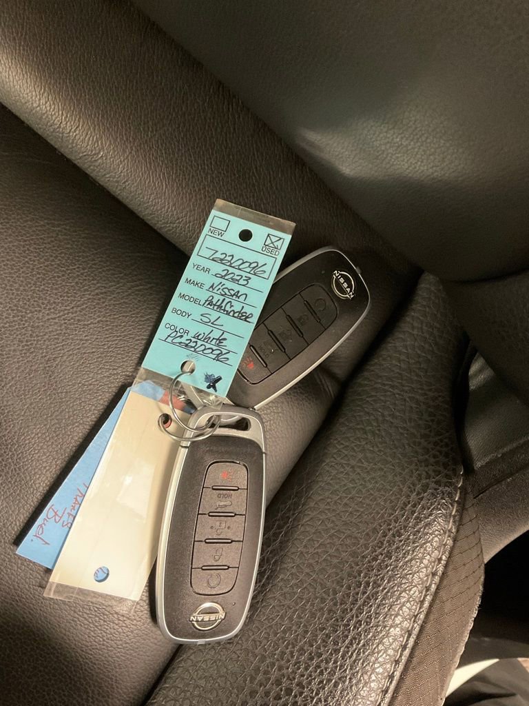 Used 2023 Nissan Pathfinder SL image 38