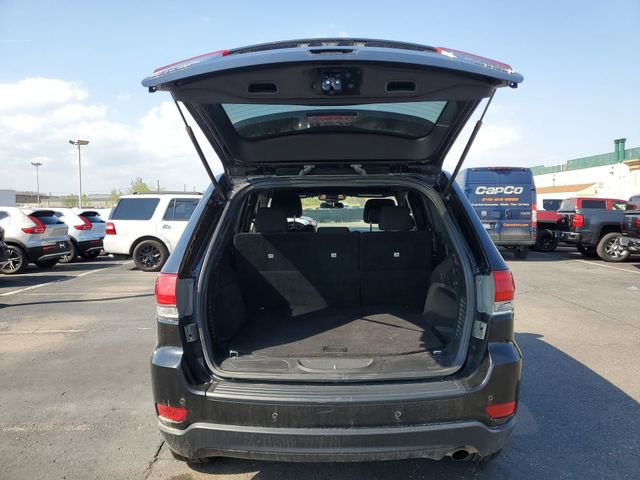 Used 2019 Jeep Grand Cherokee Laredo AWD/4WD image 24