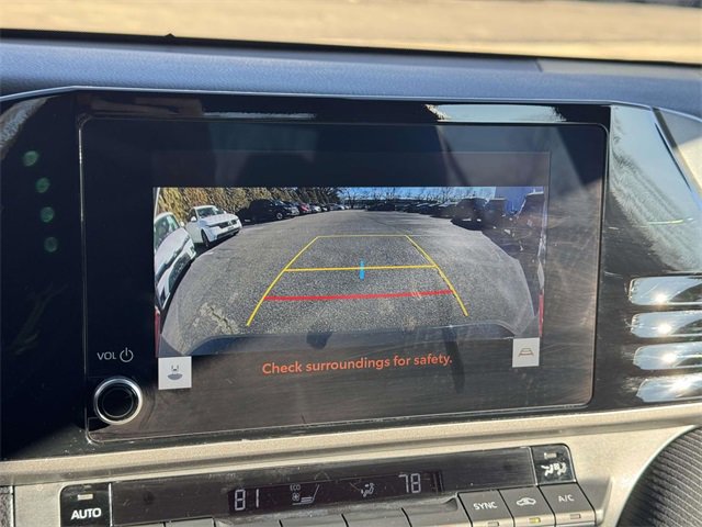 Used 2025 Toyota Camry SE image 27