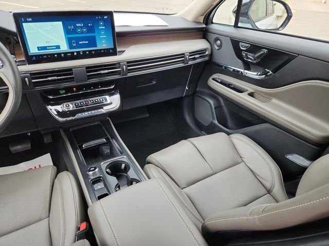 New 2025 Lincoln Corsair Reserve w/ Equipment Group 202A image 12