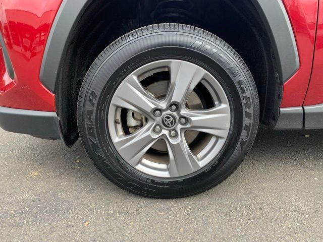 Used 2024 Toyota RAV4 XLE w/ Convenience Package image 11