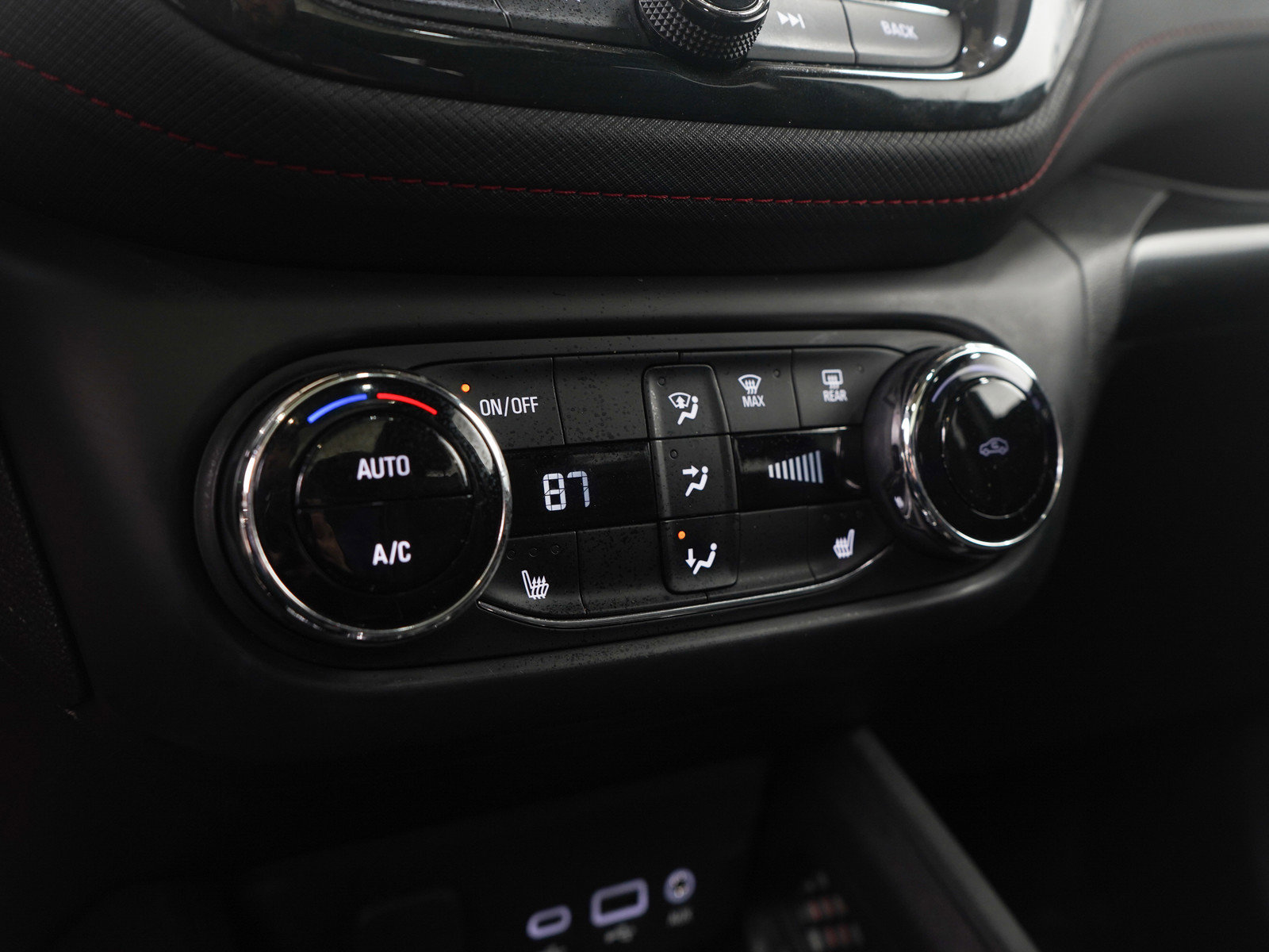 Used 2023 Chevrolet TrailBlazer RS w/ Sun and Liftgate Package image 21