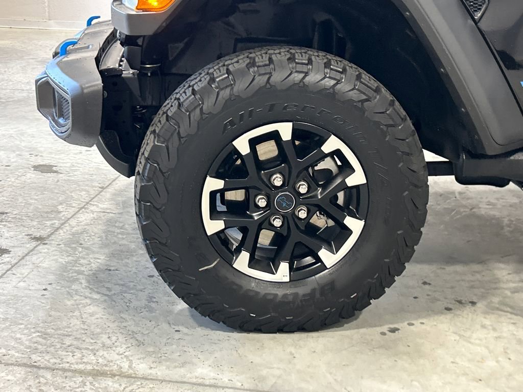 Certified 2025 Jeep Wrangler Unlimited Rubicon 4xe w/ Convenience Group AWD/4WD image 11