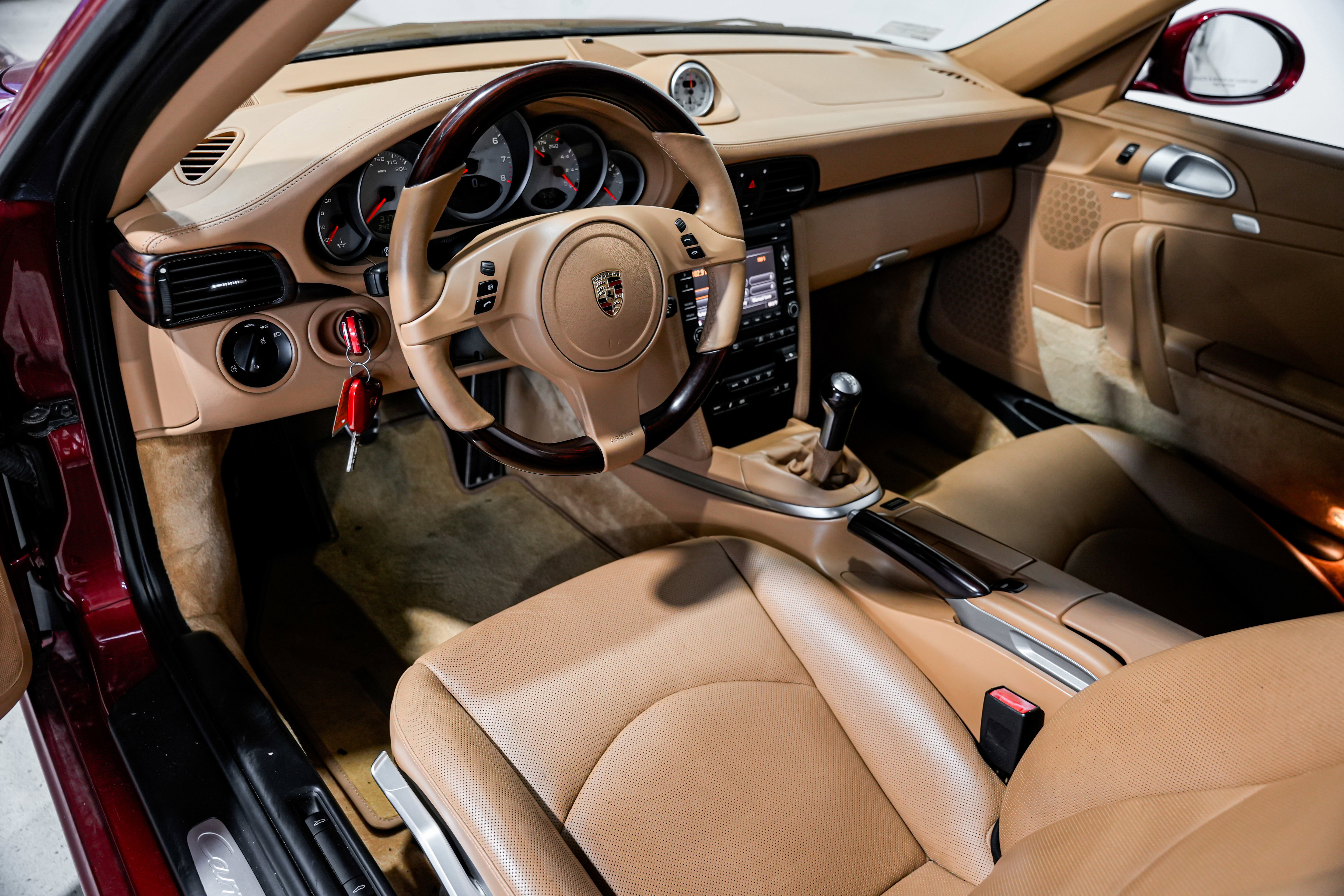 Used 2010 Porsche 911 Carrera 4S image 5