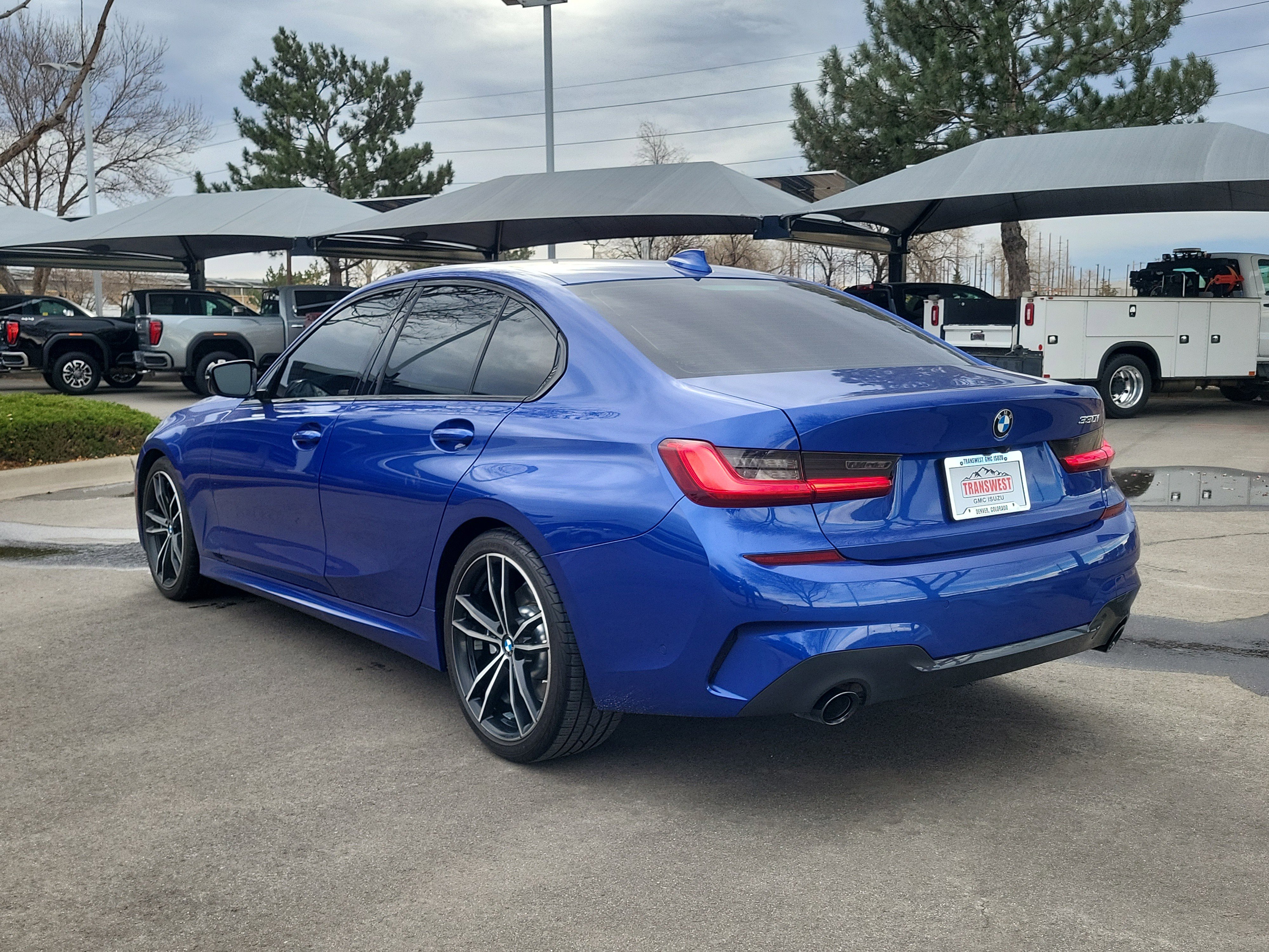 Used 2021 BMW 330i Sedan w/ M Sport Package image 3