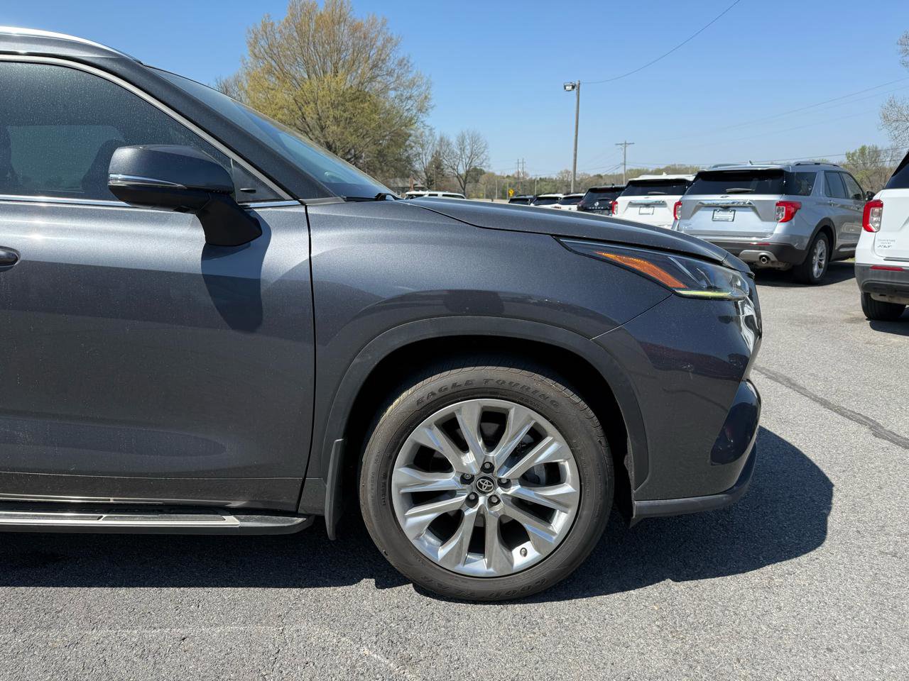 Used 2021 Toyota Highlander Limited FWD image 44