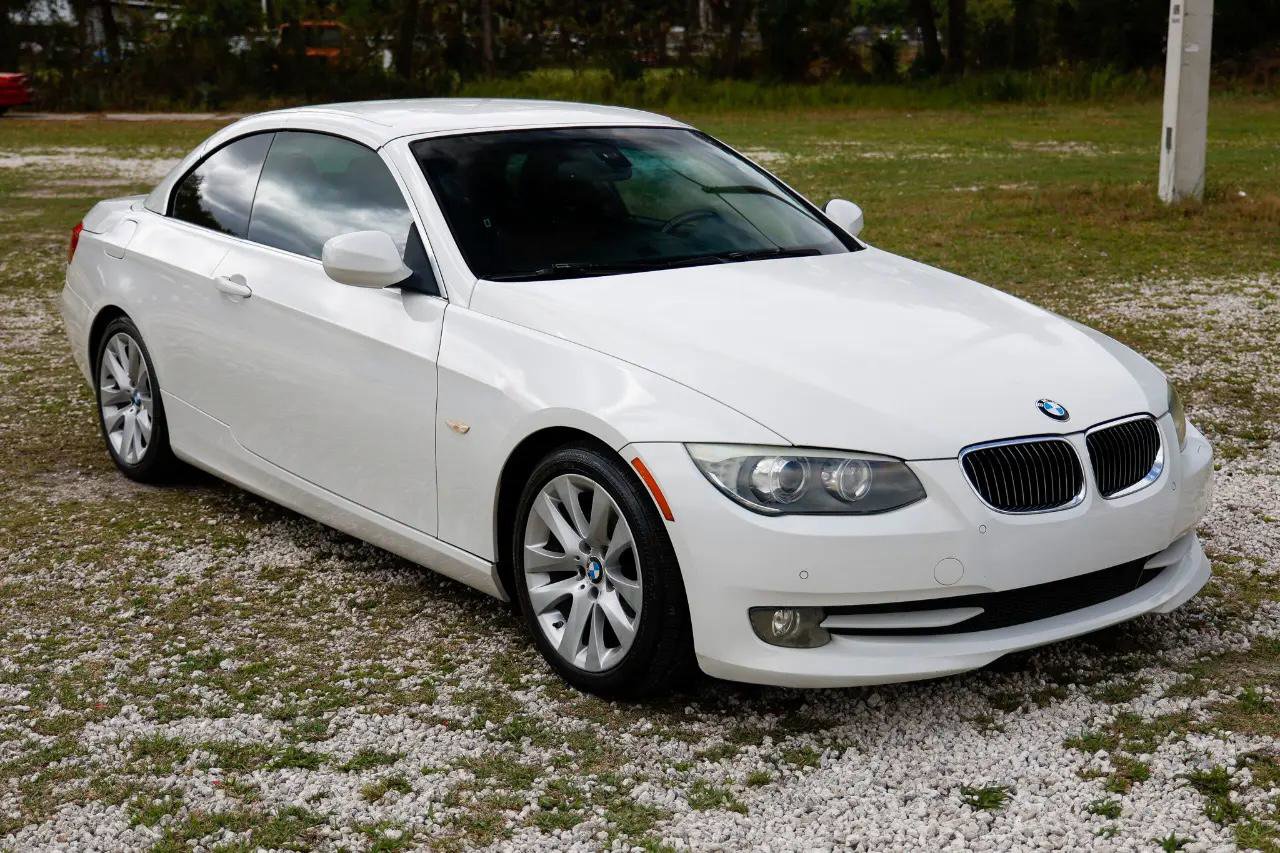 Used 2013 BMW 328i Convertible image 15