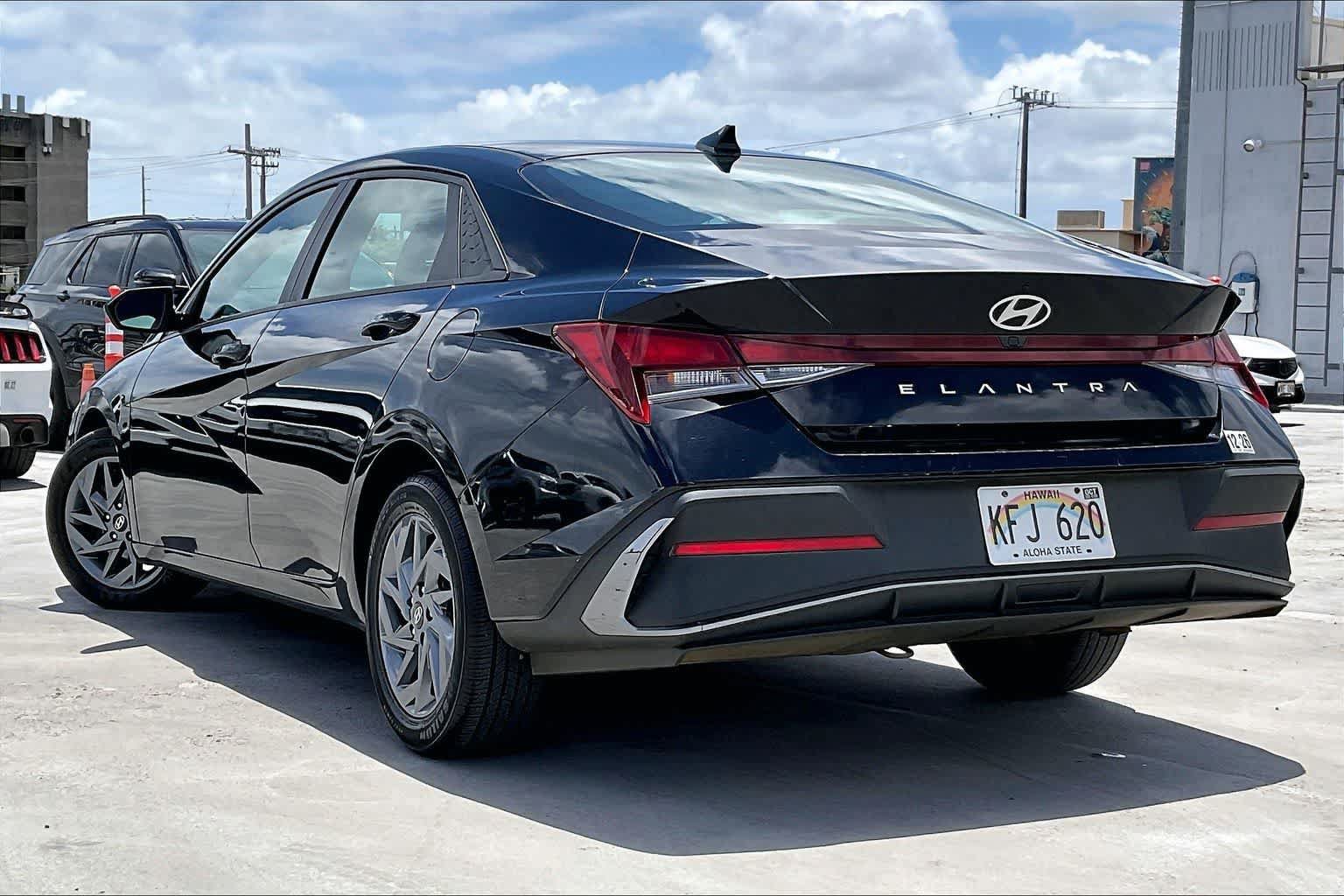 Used 2024 Hyundai Elantra SEL FWD image 4
