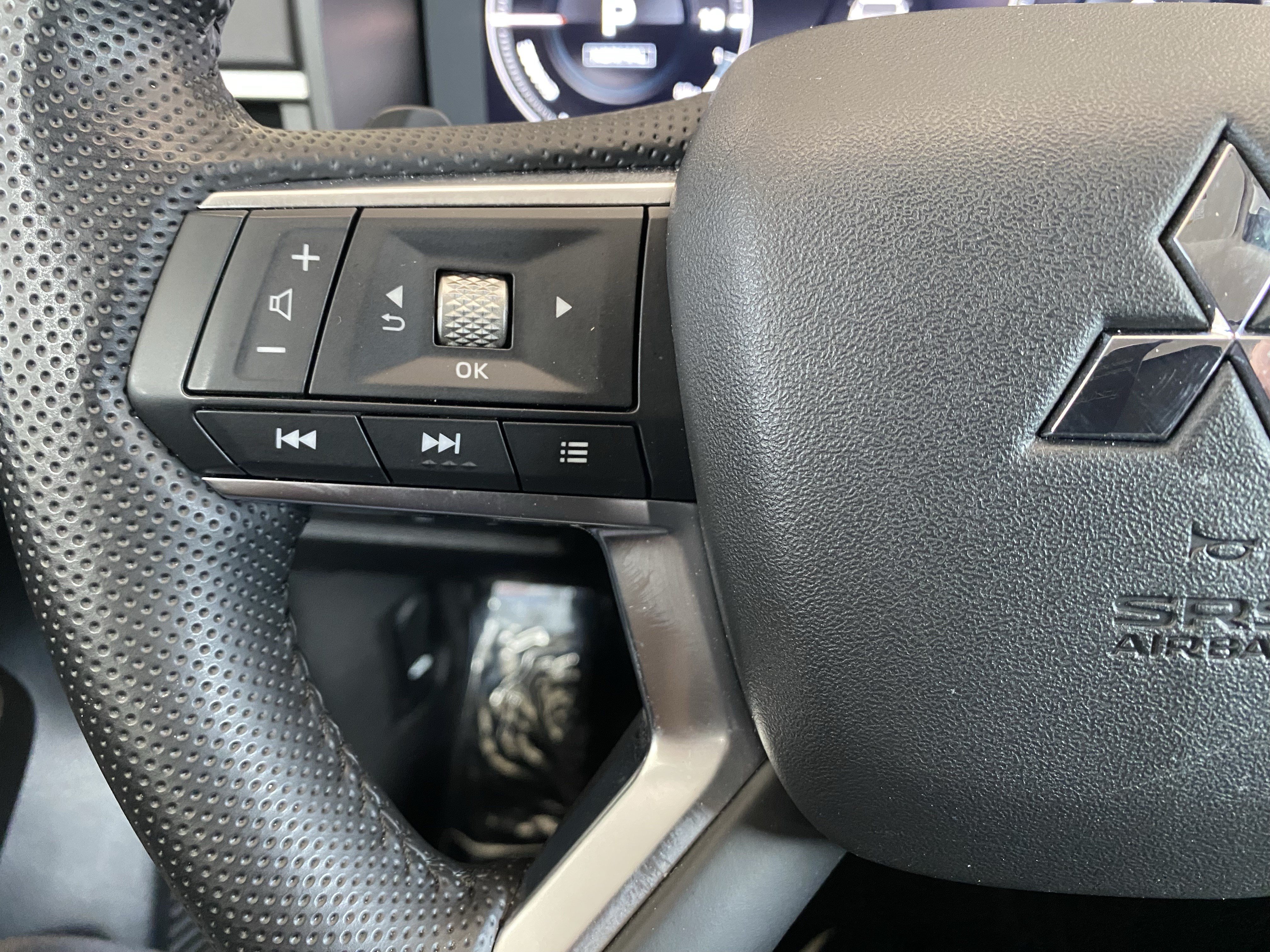 Used 2024 Mitsubishi Outlander SEL AWD/4WD image 6
