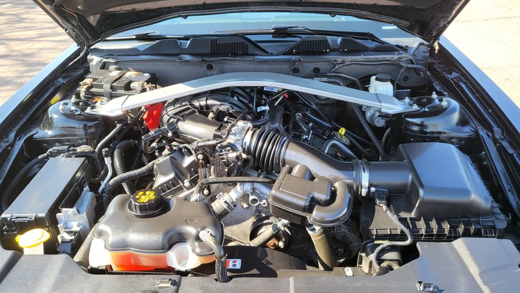 Used 2014 Ford Mustang Convertible RWD image 34