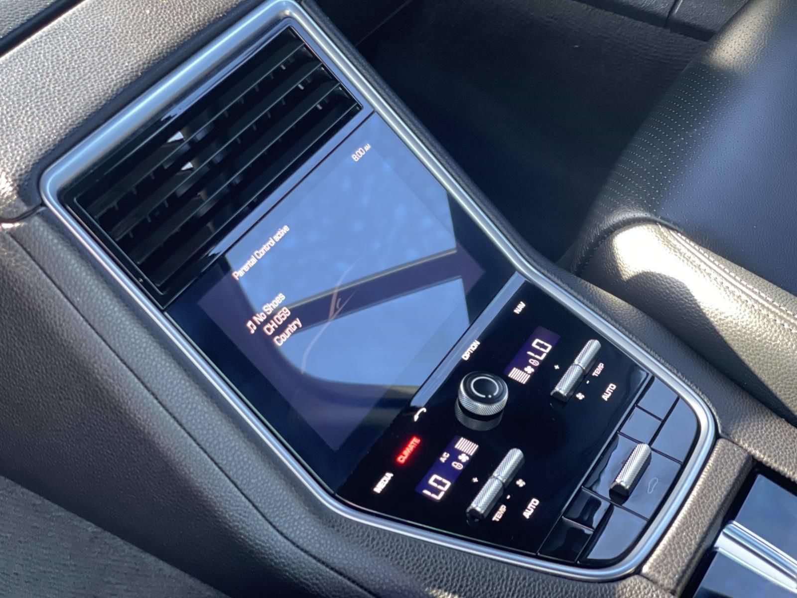 Used 2018 Porsche Panamera 4 AWD/4WD image 13