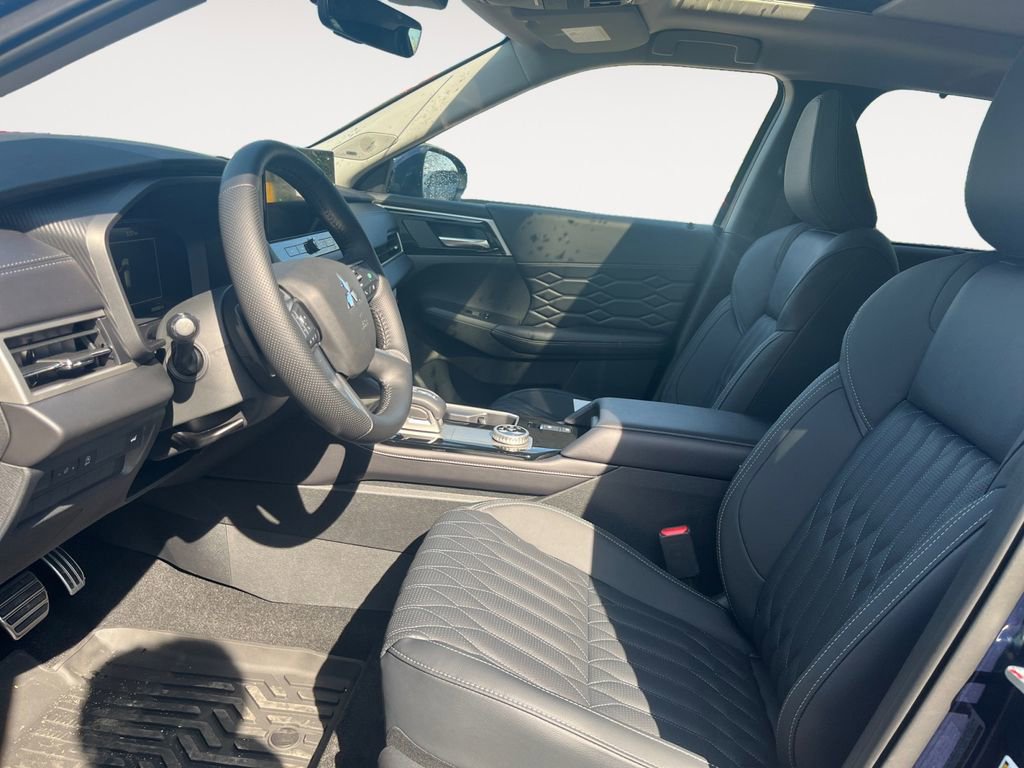 New 2026 Mitsubishi Outlander SEL FWD image 9