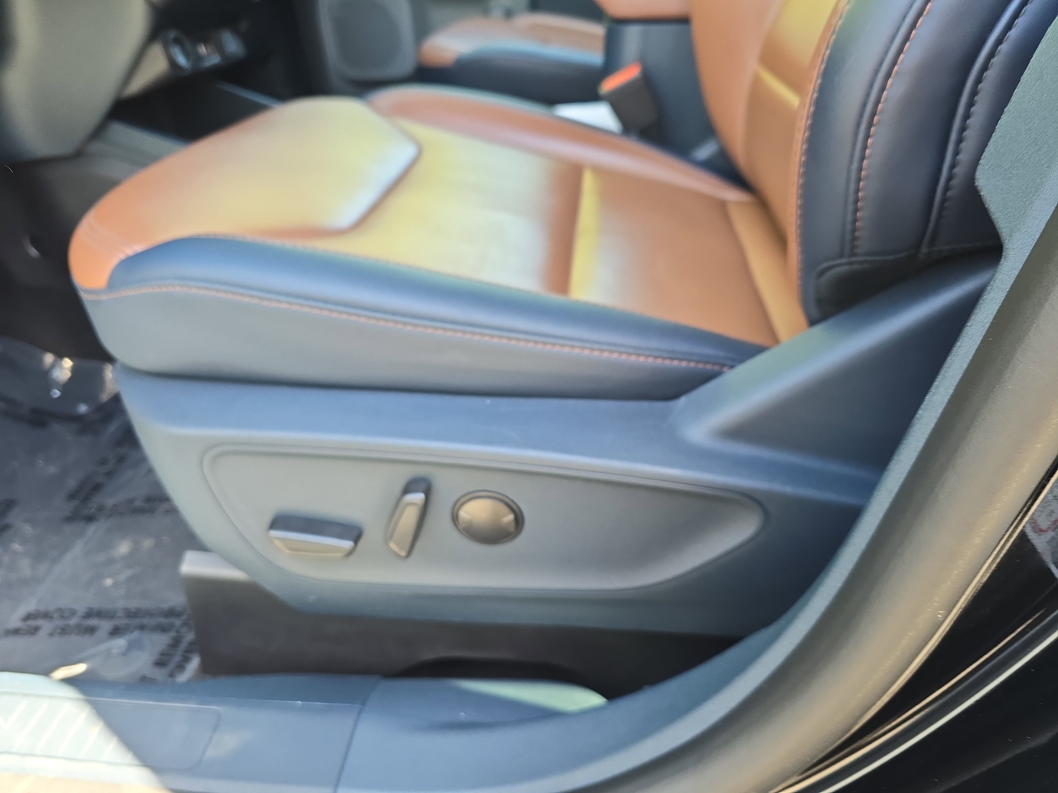 Used 2023 Ford Maverick Lariat FWD image 27