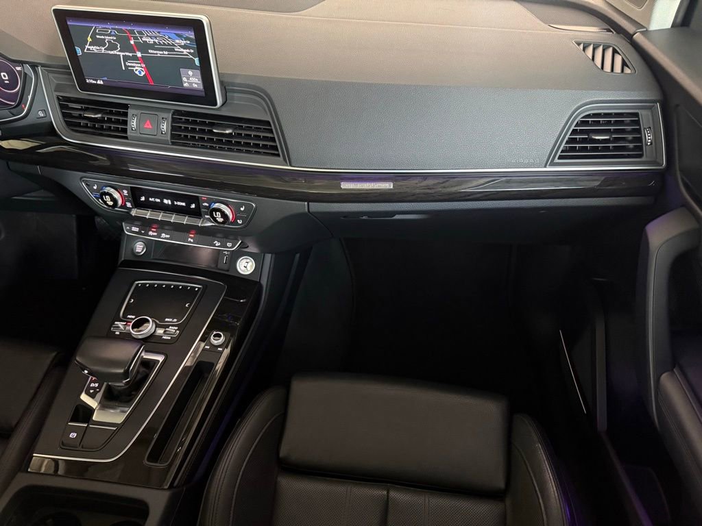 Used 2018 Audi Q5 Prestige image 11