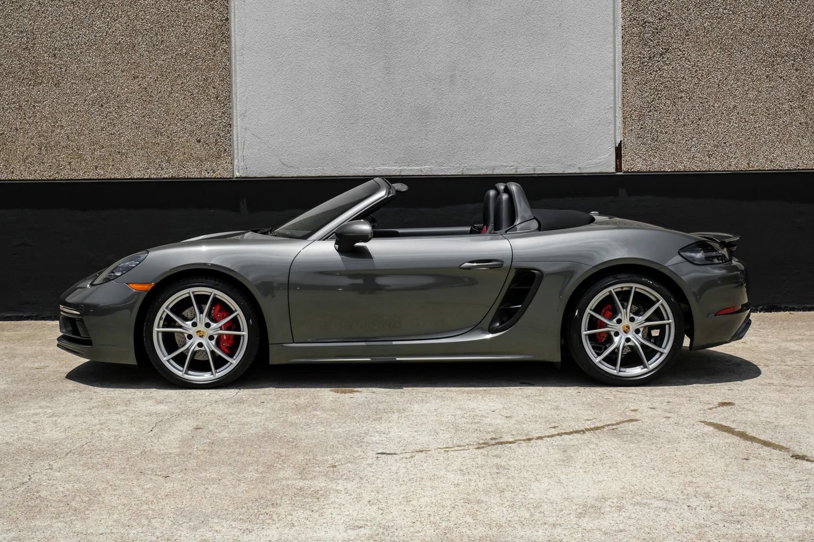 Used 2021 Porsche 718 Boxster S RWD image 20