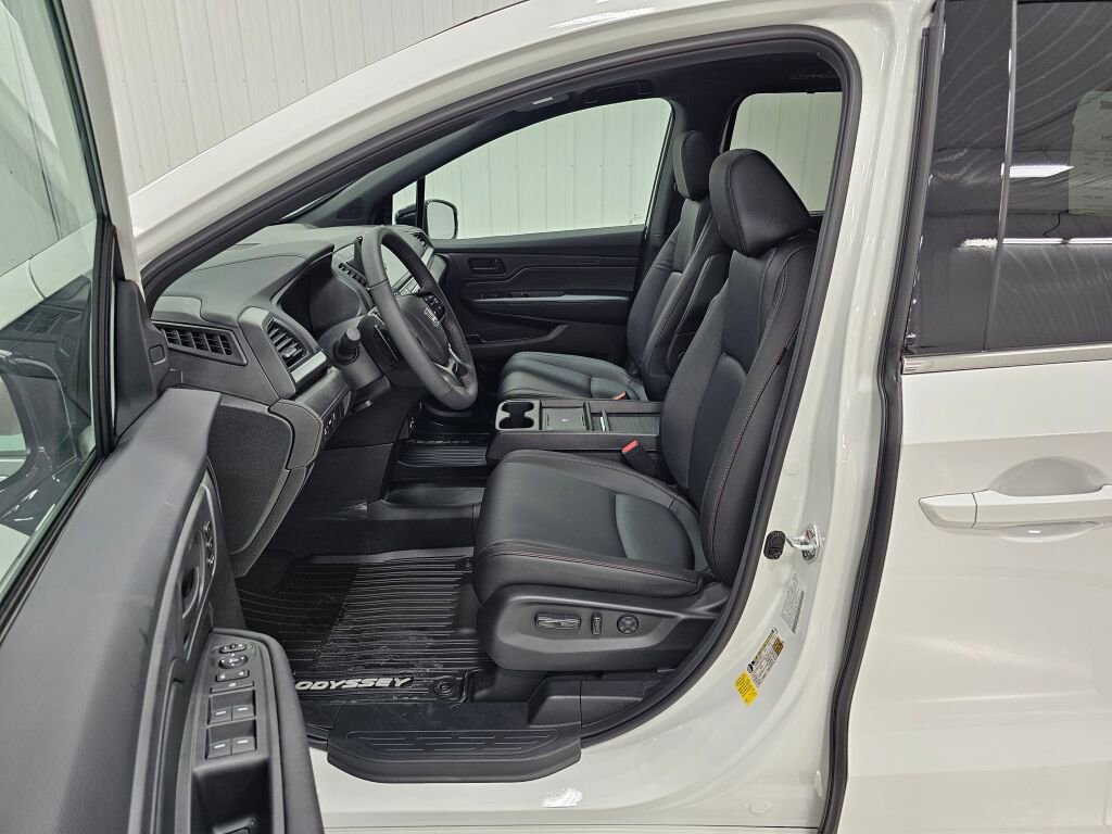New 2026 Honda Odyssey Sport-L image 2