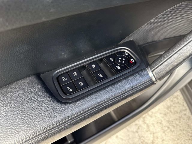 Used 2019 Porsche Cayenne image 11