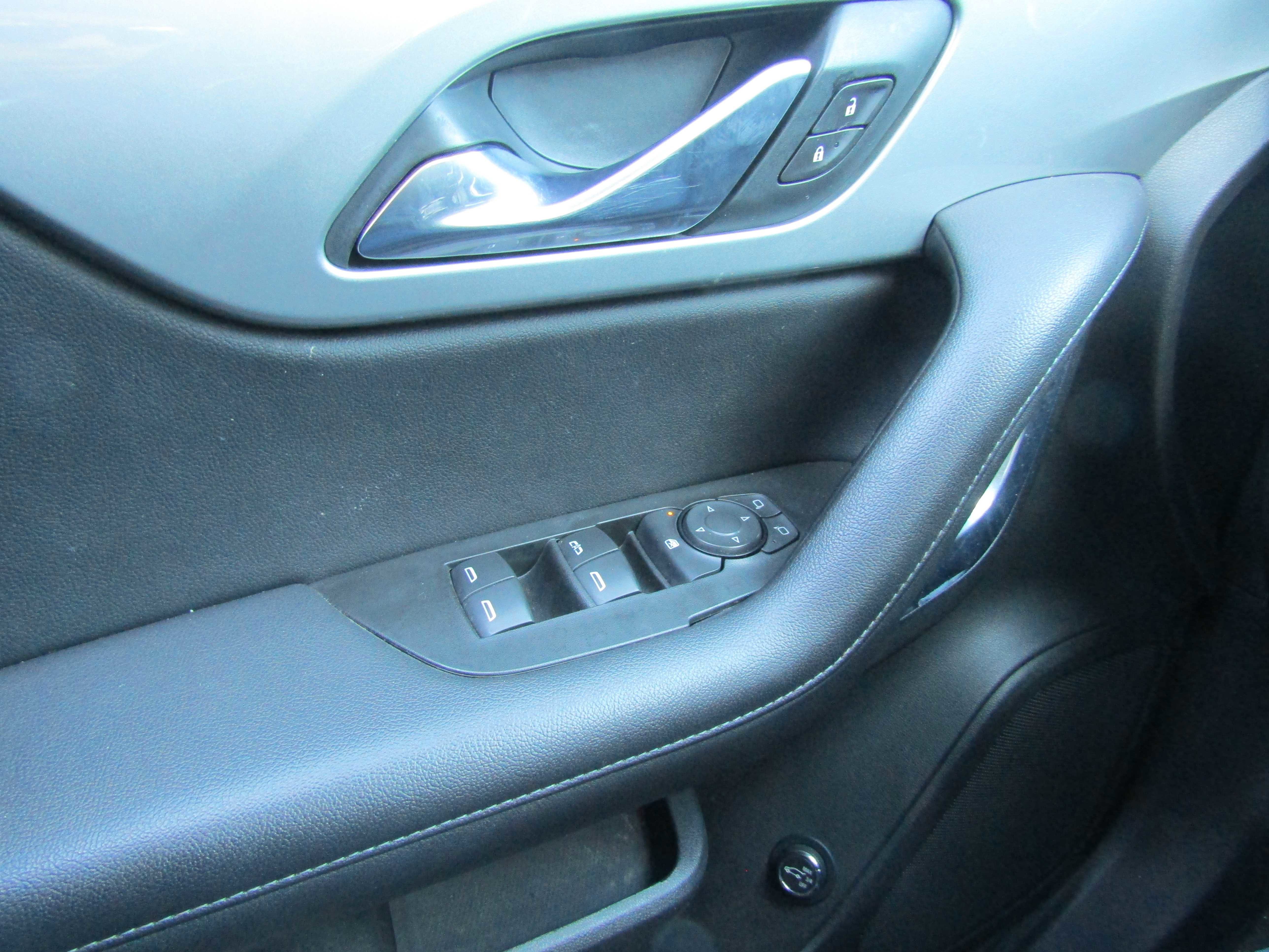 Used 2019 Chevrolet Blazer LT image 11