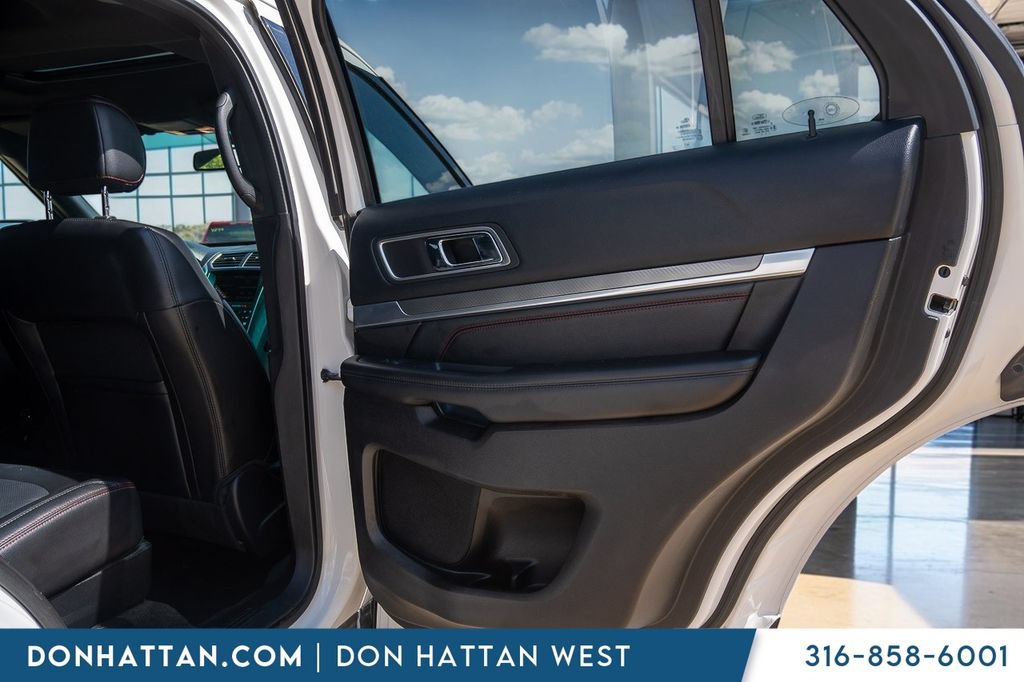 Used 2016 Ford Explorer Sport w/ Equipment Group 401A AWD/4WD image 26