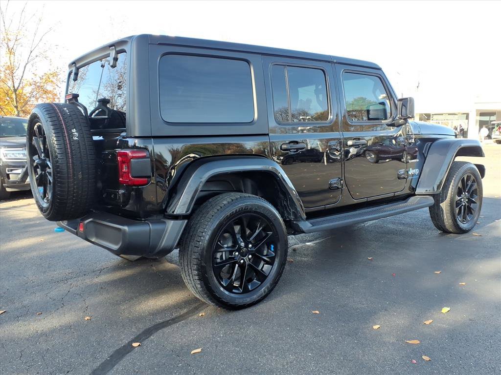 Used 2023 Jeep Wrangler Sahara w/ Cold Weather Group image 7