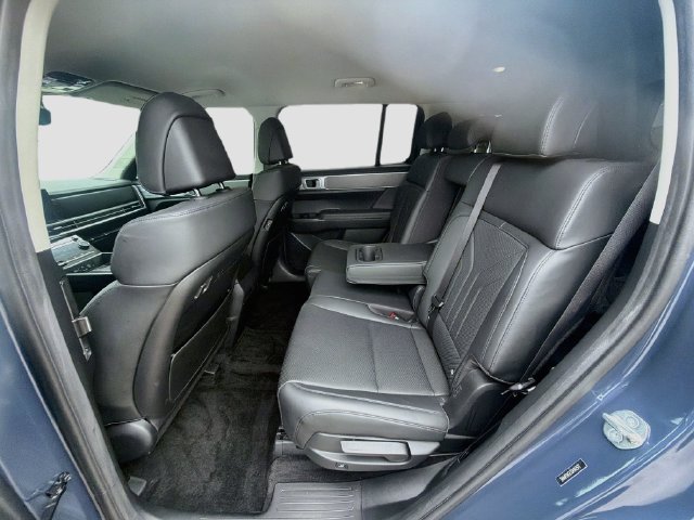Certified 2025 Hyundai Santa Fe SEL w/ Tow & Go Package FWD image 25