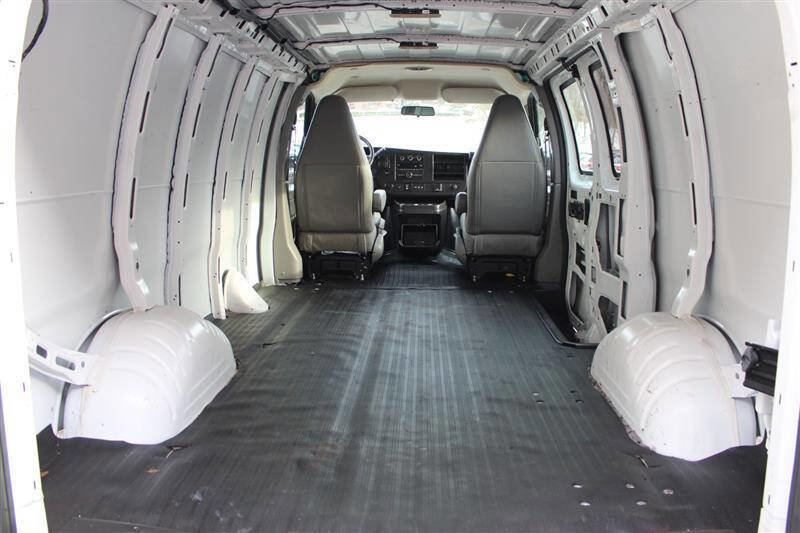 Used 2022 Chevrolet Express 2500 w/ Driver Convenience Package image 19