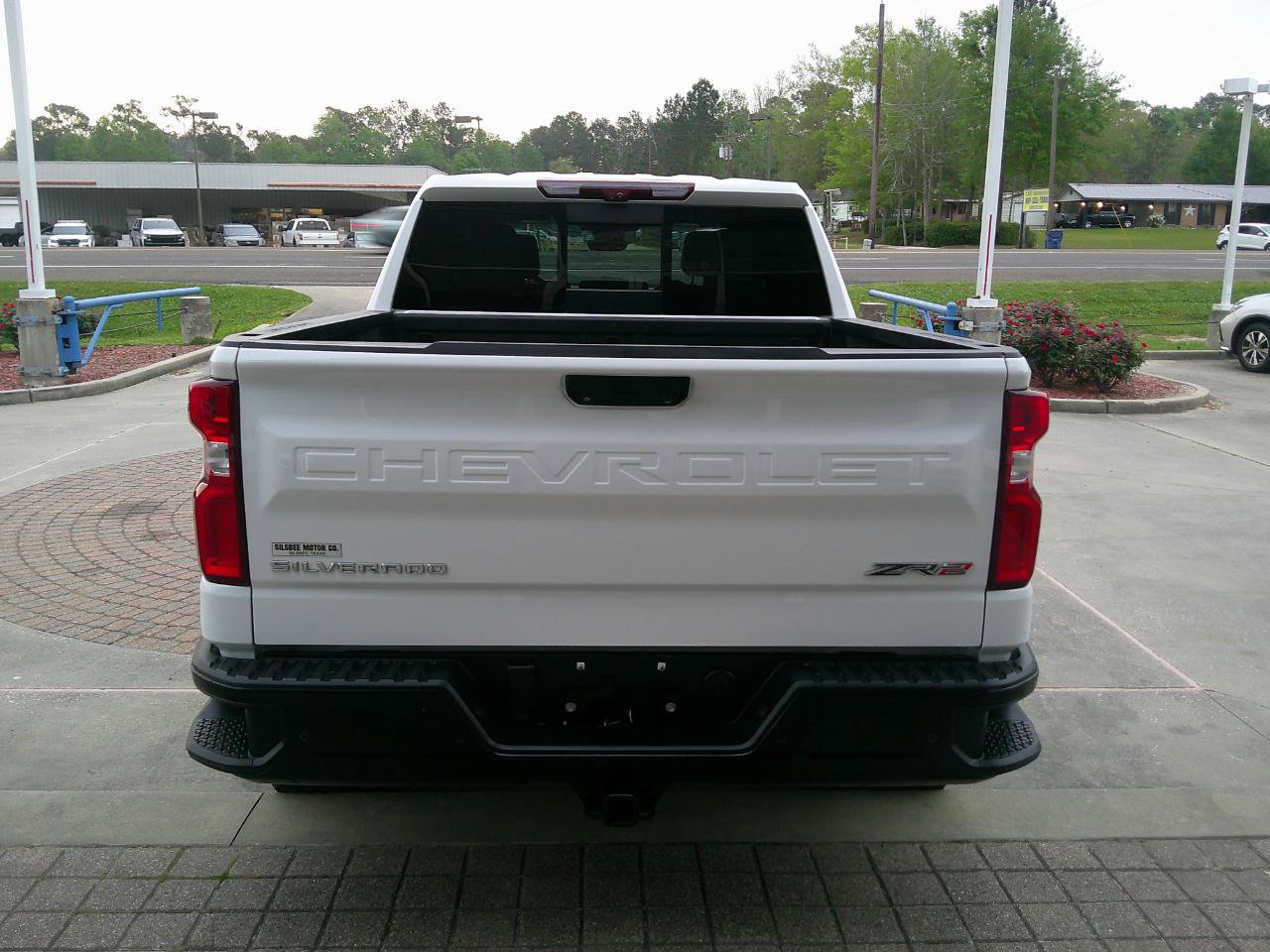 Used 2022 Chevrolet Silverado 1500 ZR2 w/ Technology Package image 3