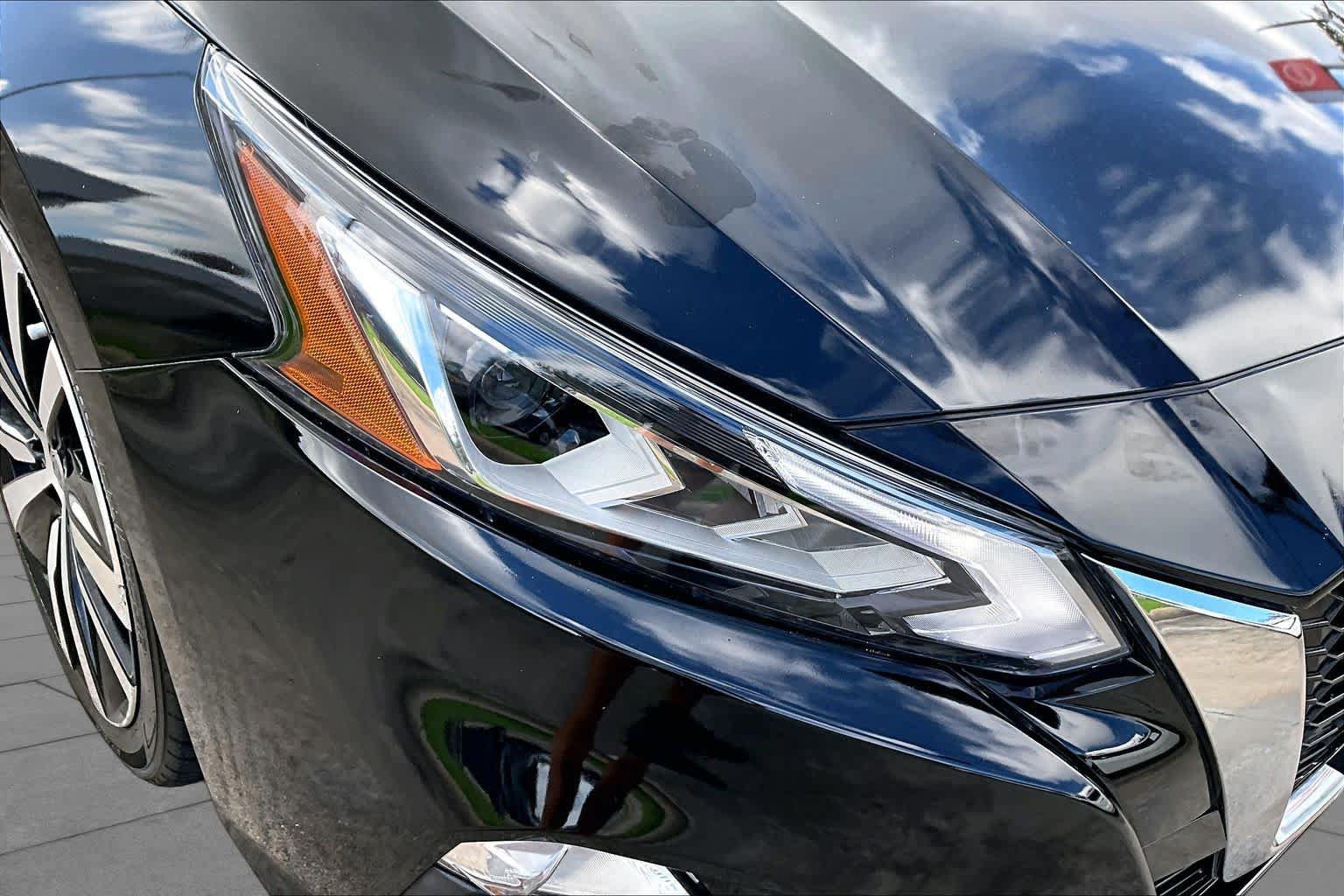 Certified 2021 Nissan Altima 2.5 SR w/ SR Premium Package FWD image 27