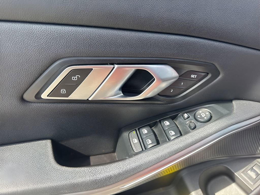 Used 2021 BMW 330i Sedan w/ Premium Package image 28