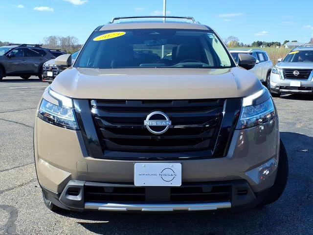 Certified 2023 Nissan Pathfinder Platinum w/ Black Appearance Package AWD/4WD image 7