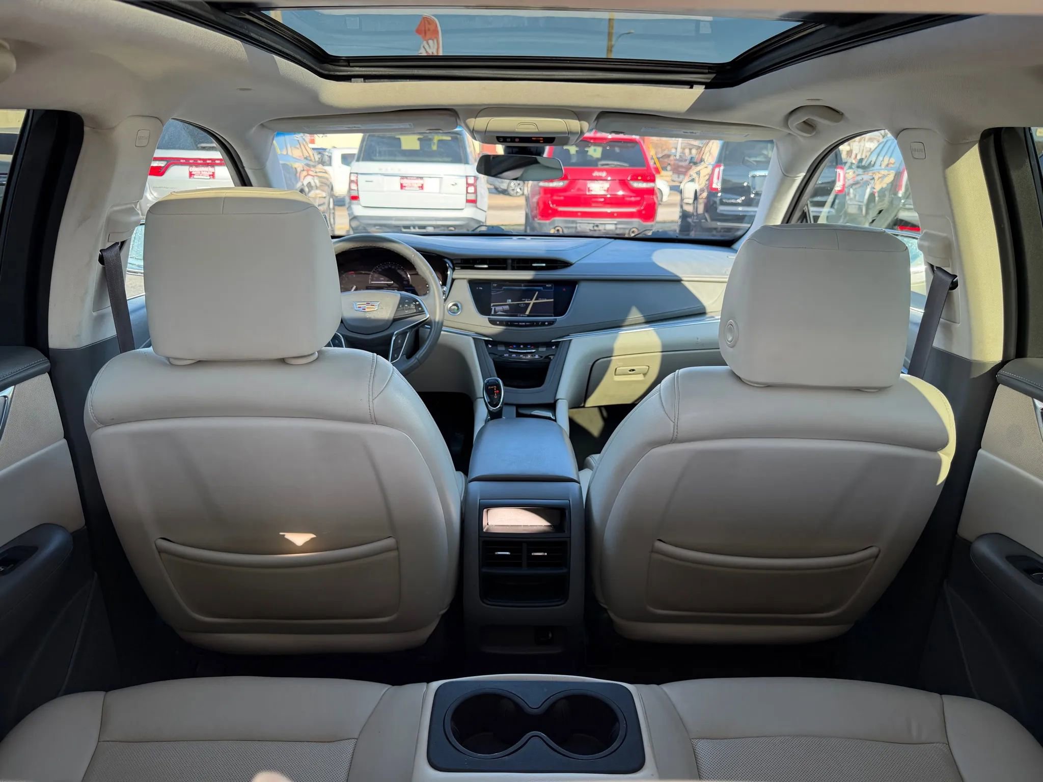 Used 2017 Cadillac XT5 Luxury w/ Driver Awareness Package FWD image 7
