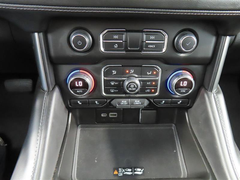 Used 2022 Chevrolet Tahoe Z71 w/ Luxury Package AWD/4WD image 31