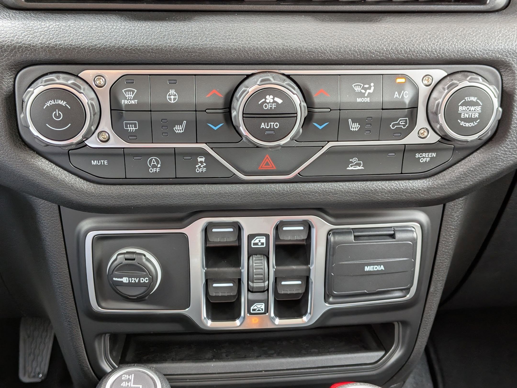 New 2025 Jeep Gladiator Sport AWD/4WD image 19