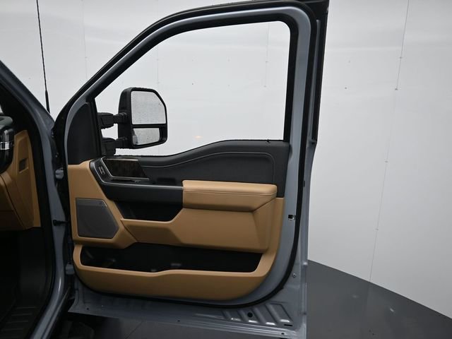 New 2026 Ford F250 Lariat w/ Black Appearance Package image 28